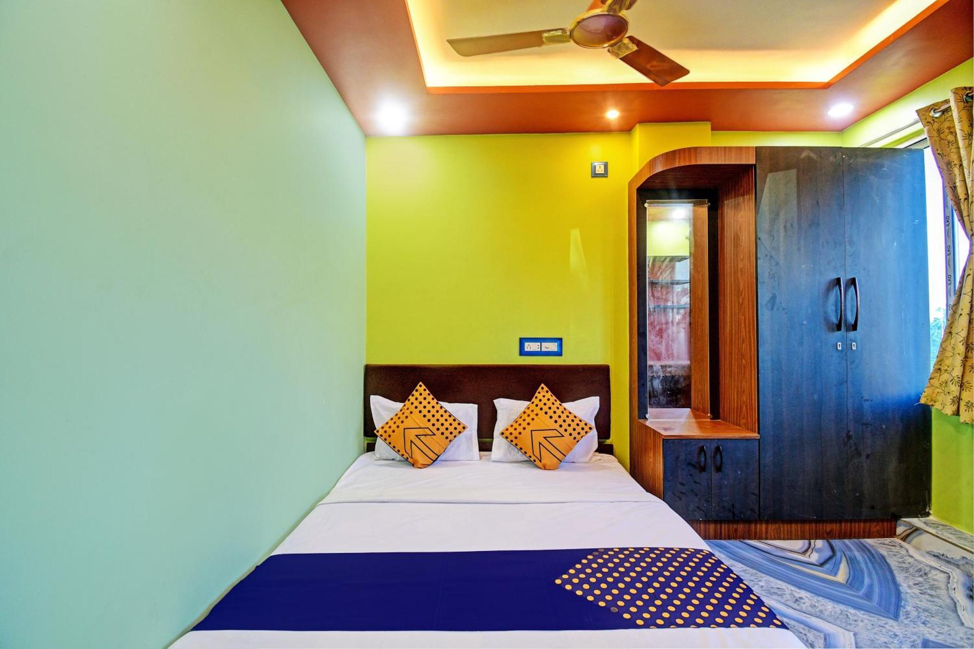 Collection O Biswas Global Group Hotel Колката Екстериор снимка