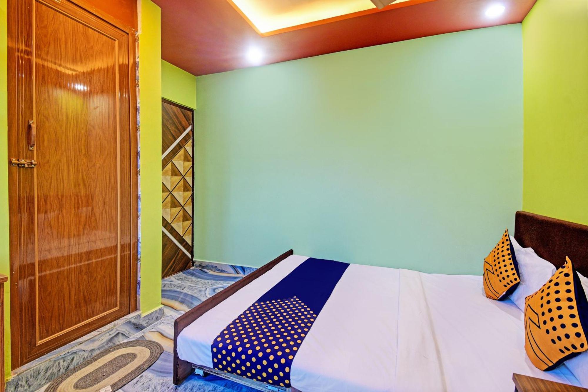 Collection O Biswas Global Group Hotel Колката Екстериор снимка