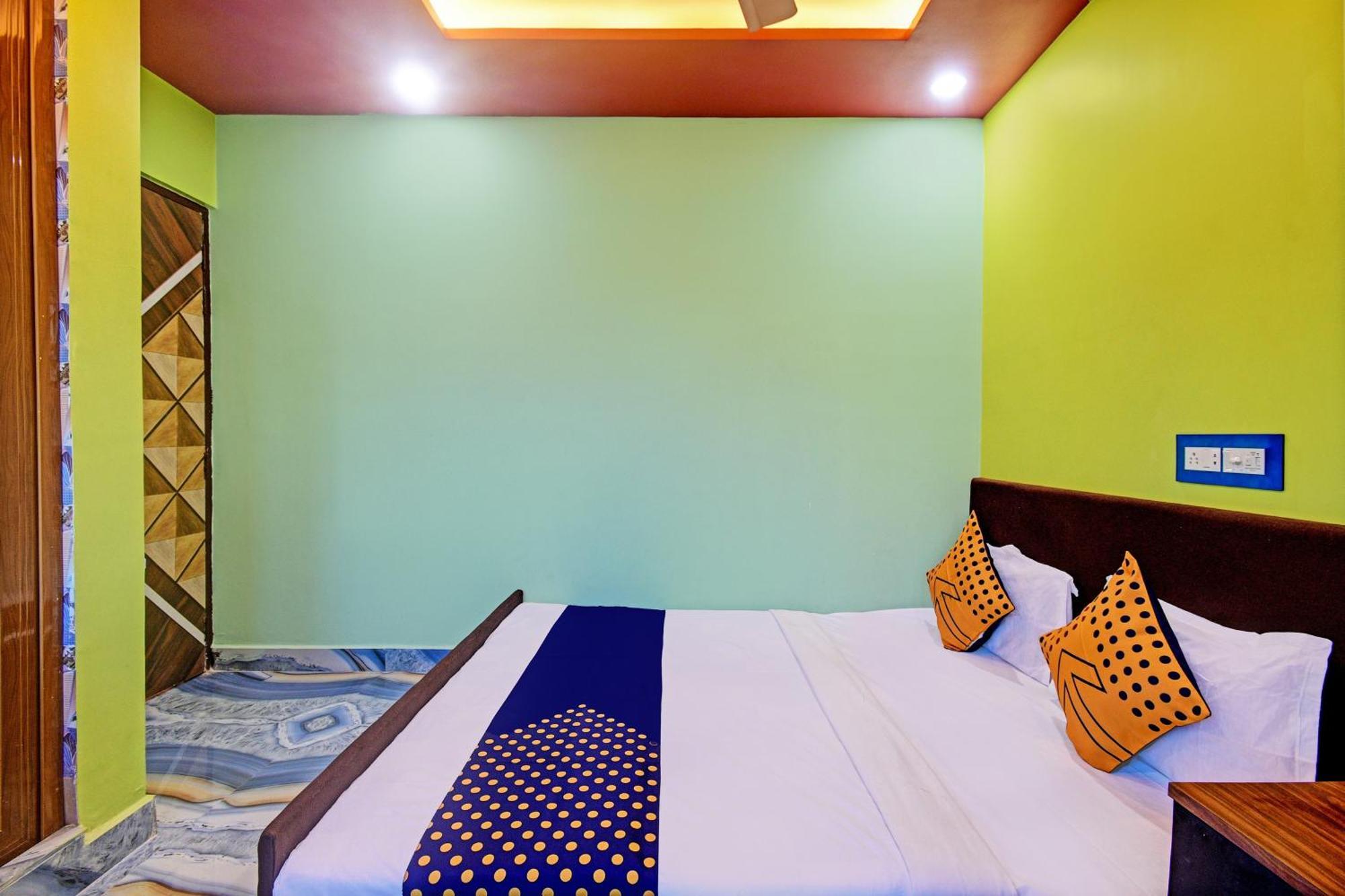 Collection O Biswas Global Group Hotel Колката Екстериор снимка